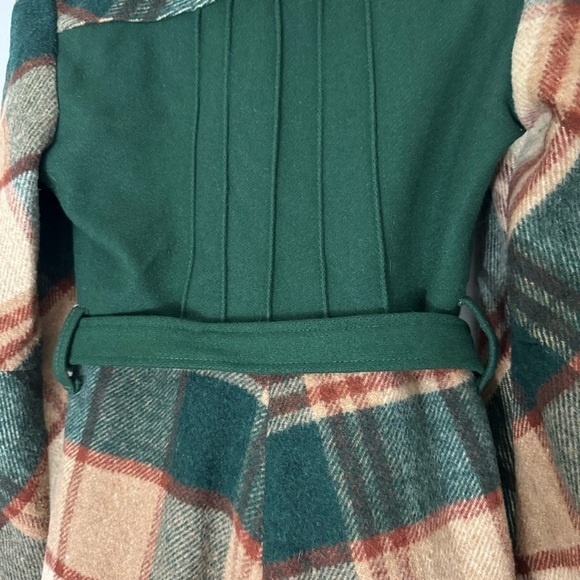 Vintage wintergreen and tan plaid midi coat - Picture 13 of 16